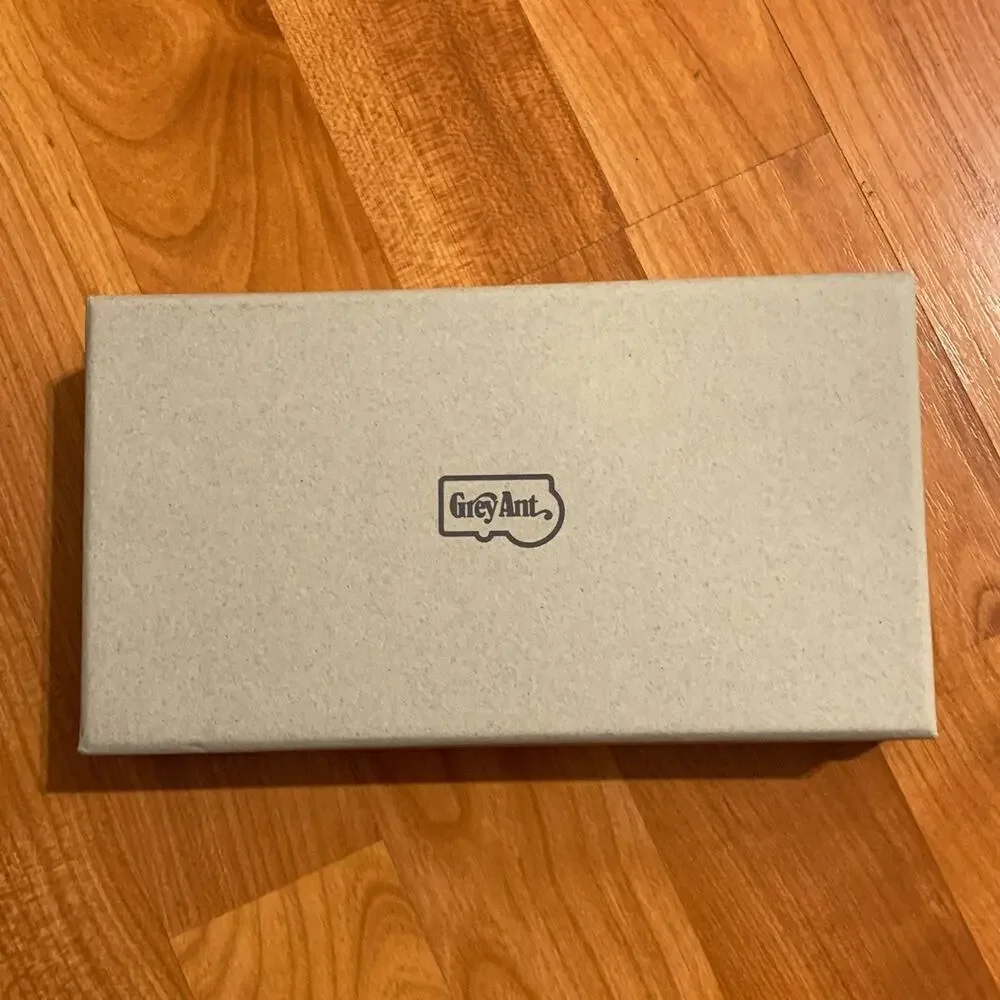 The‎ Good stuff in on the inside hard box